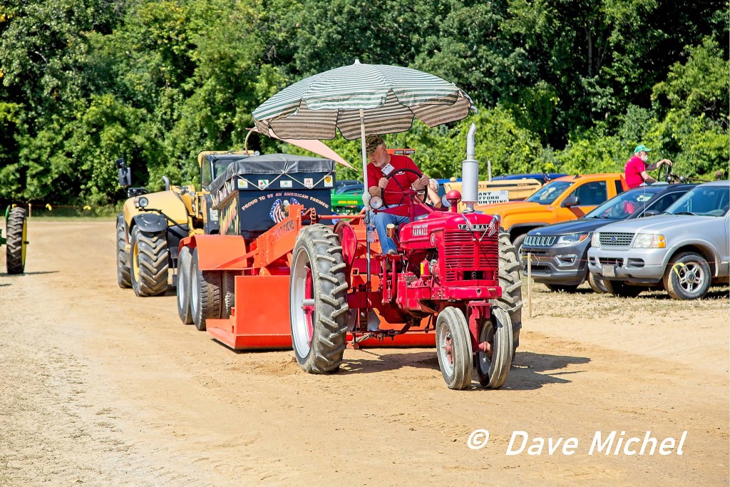 GCF22--Antique-Tractors11.jpg