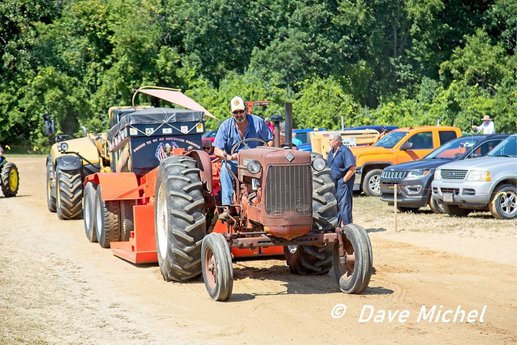 GCF22--Antique-Tractors12.jpg