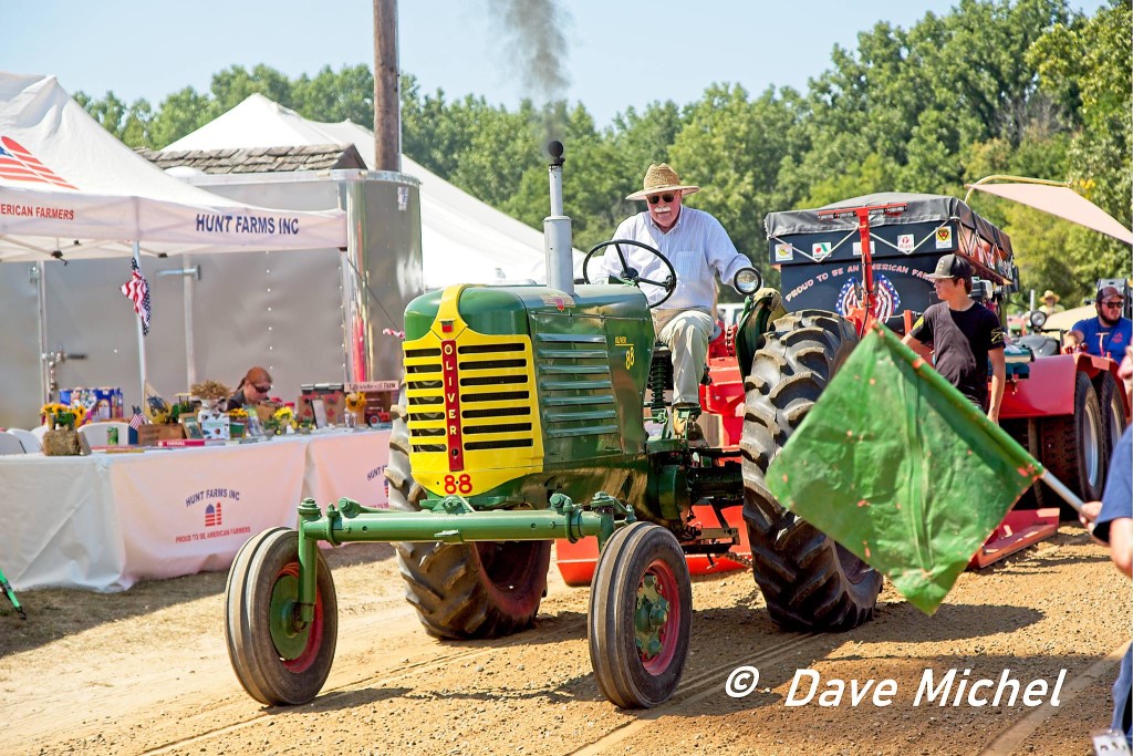 GCF22--Antique-Tractors20.jpg