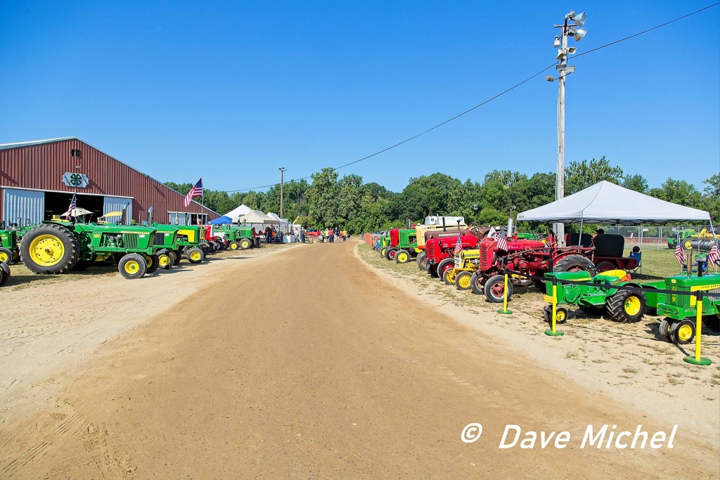 GCF22--Antique-Tractors7.jpg