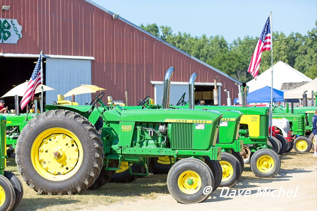 GCF22--Antique-Tractors8.jpg