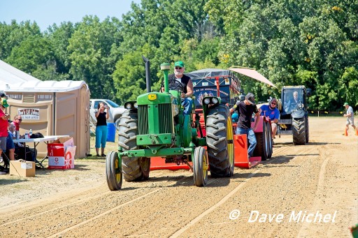 GCF22--Antique-Tractors19.jpg