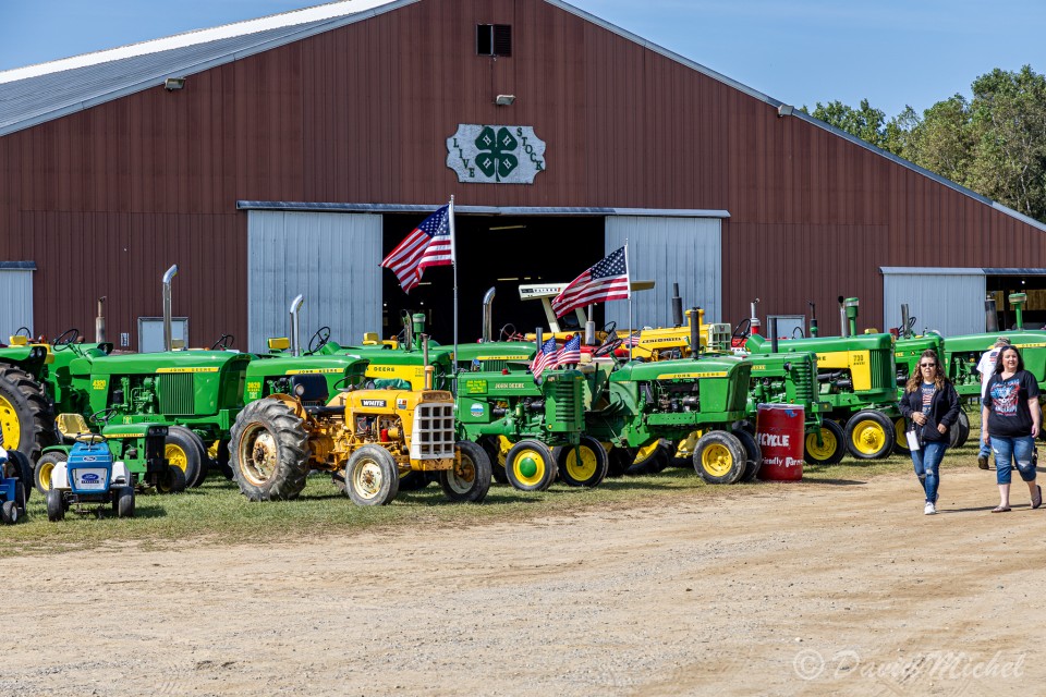 AntiqueTractors-01.jpg