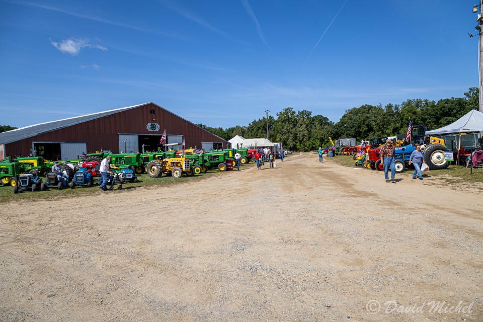 AntiqueTractors-04.jpg