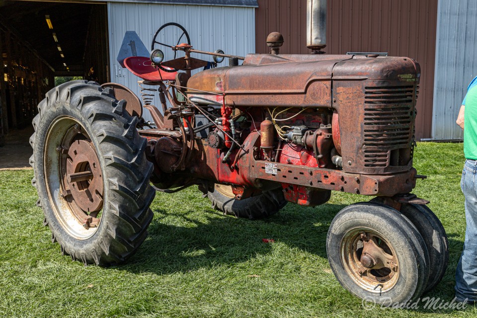 AntiqueTractors-07.jpg