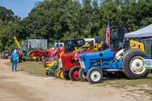 AntiqueTractors-03.jpg