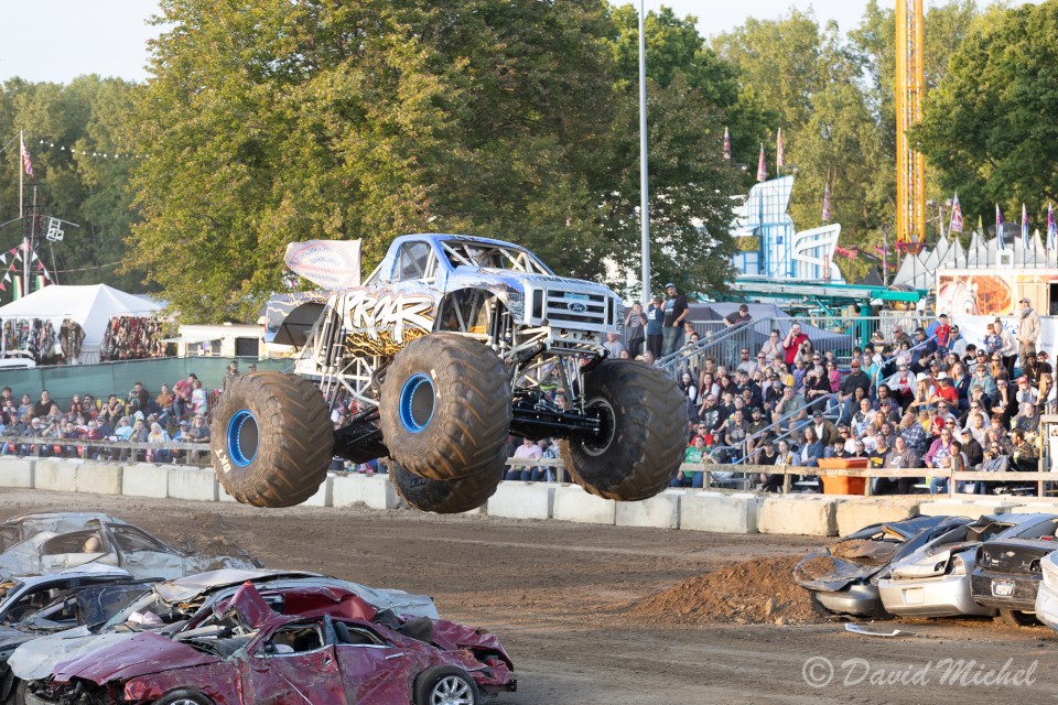 Monster-Truck-06.jpg