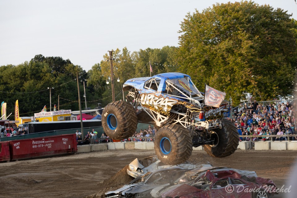 Monster-Truck-07.jpg