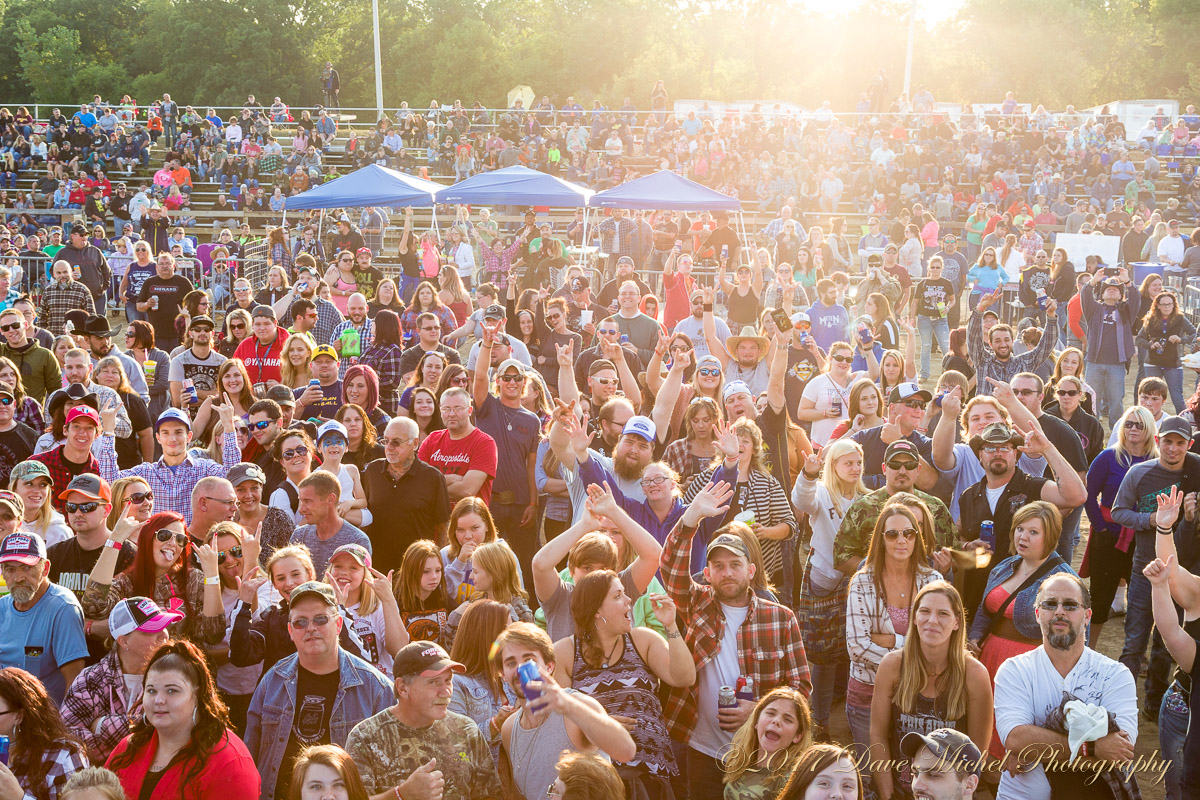 FB-GCF-colt-ford-concert-2